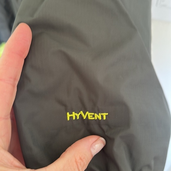 EUC The North Face Resolve Windbreaker Rain Hooded Men's Jacket Zip size medium - Picture 5 of 9